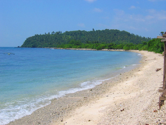 Beach on Lapining Island